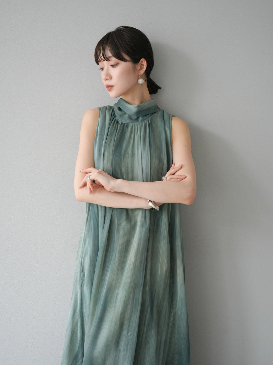 [預購] 精緻圖案掛脖透視洋裝/綠色