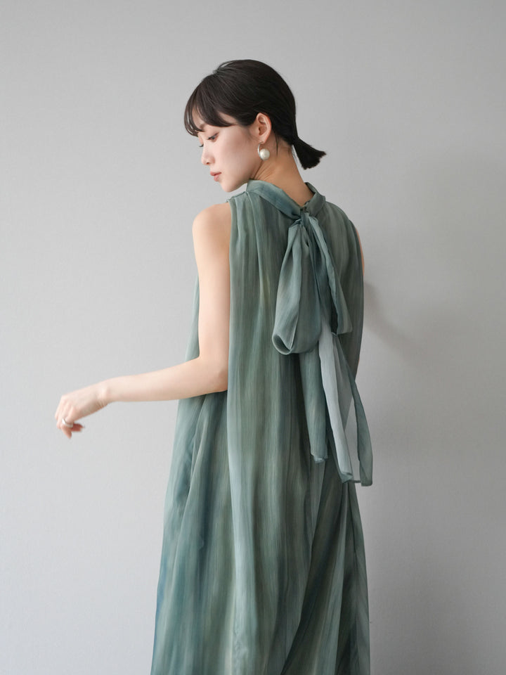 [預購] 精緻圖案掛脖透視洋裝/綠色