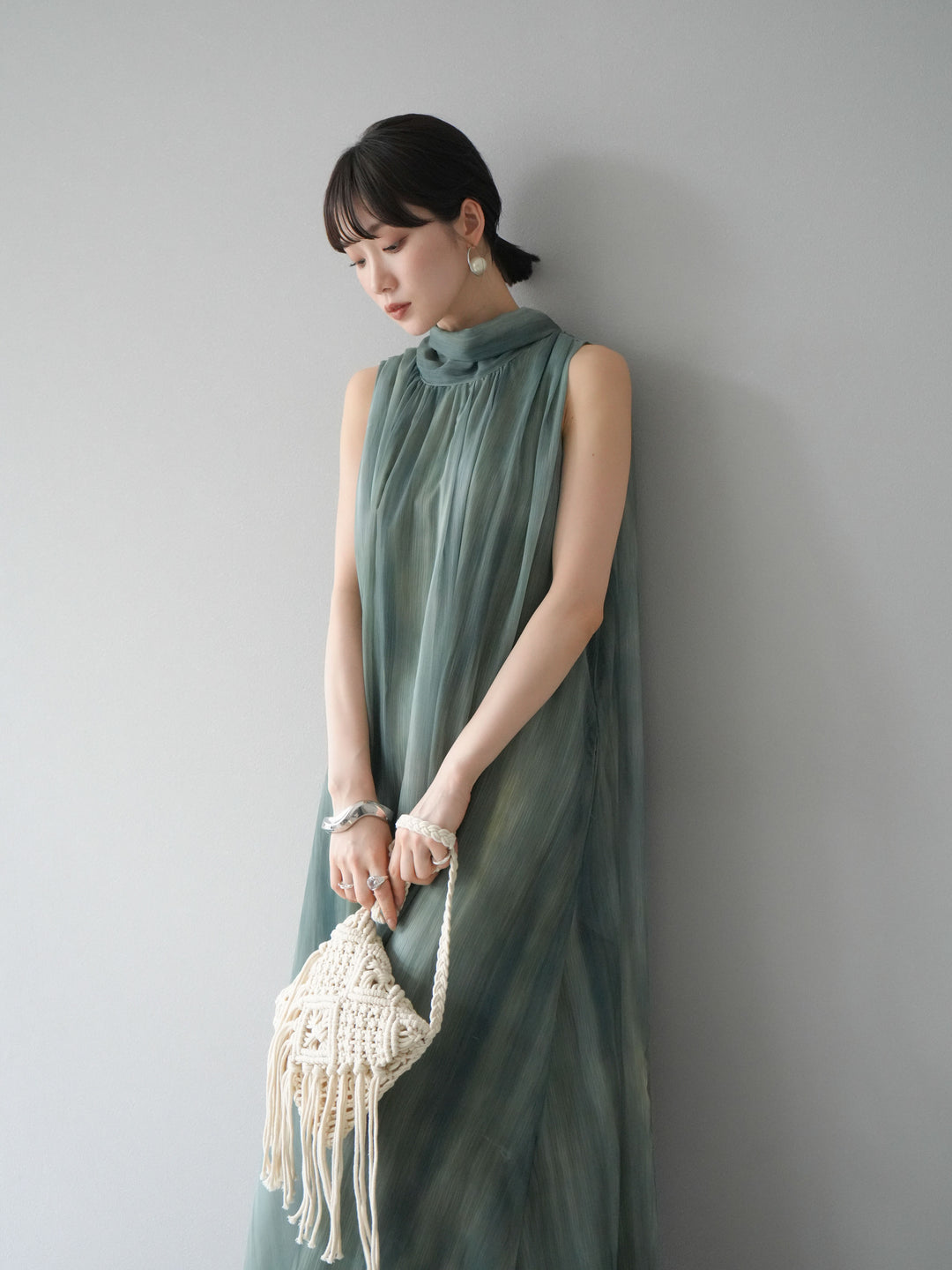 [預購] 精緻圖案掛脖透視洋裝/綠色