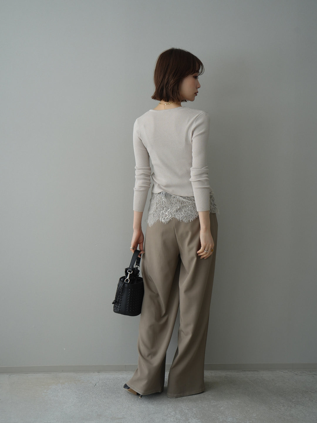 [SET]フロントリボン裾レースリブニットトップス+ベルト付キーホルダーモチーフワイドパンツ(2set)