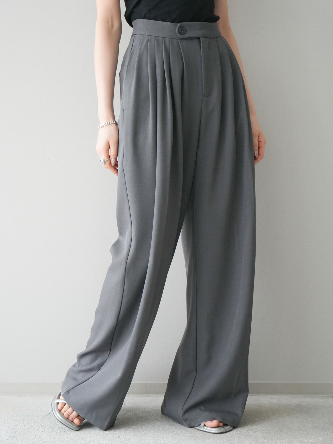 [予約]メニータックワイドパンツ/gray