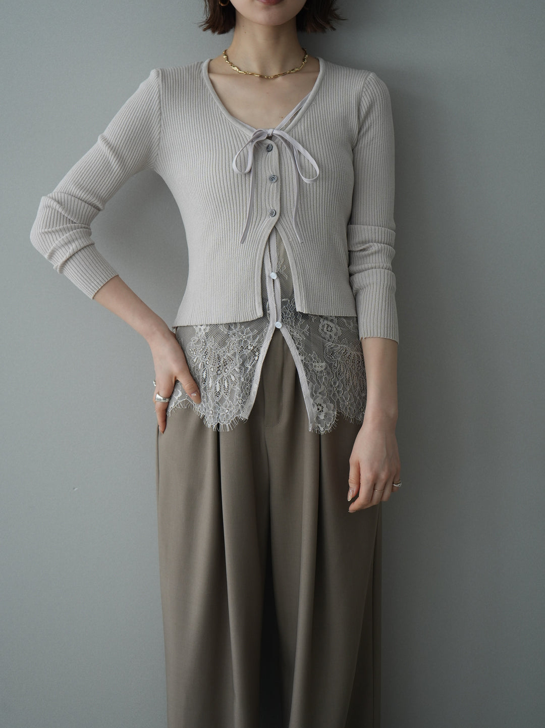 [SET]フロントリボン裾レースリブニットトップス+選べるアクセセット(2set)