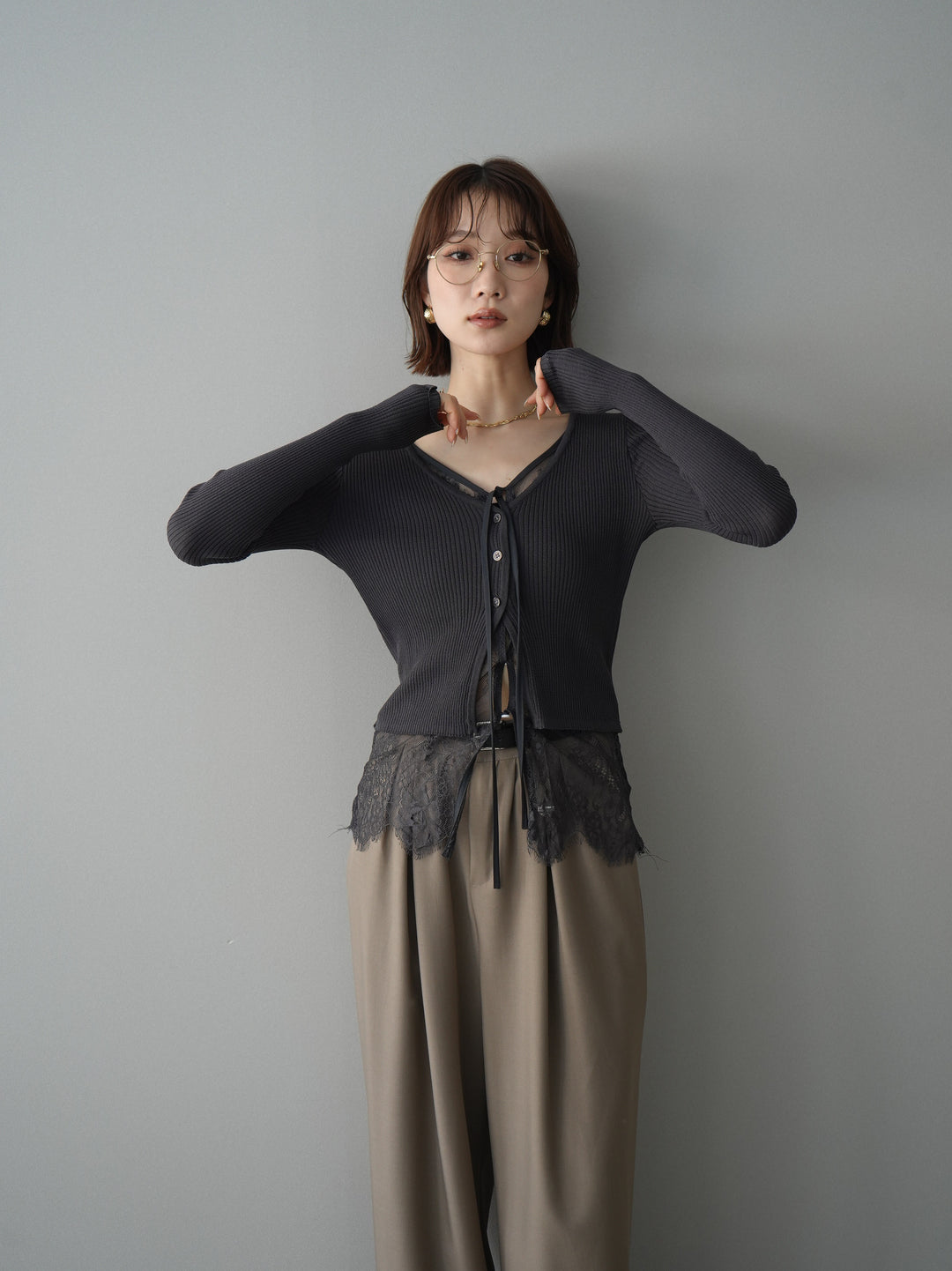 [SET]フロントリボン裾レースリブニットトップス+ベルト付キーホルダーモチーフワイドパンツ(2set)