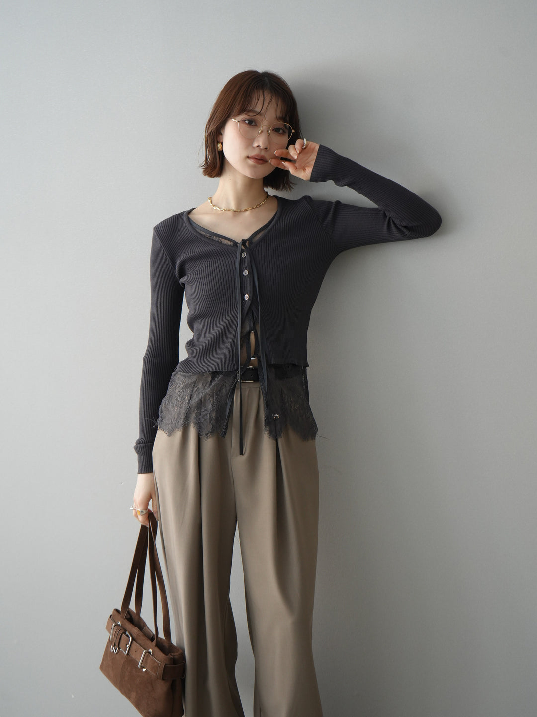 [SET]フロントリボン裾レースリブニットトップス+ベルト付キーホルダーモチーフワイドパンツ(2set)