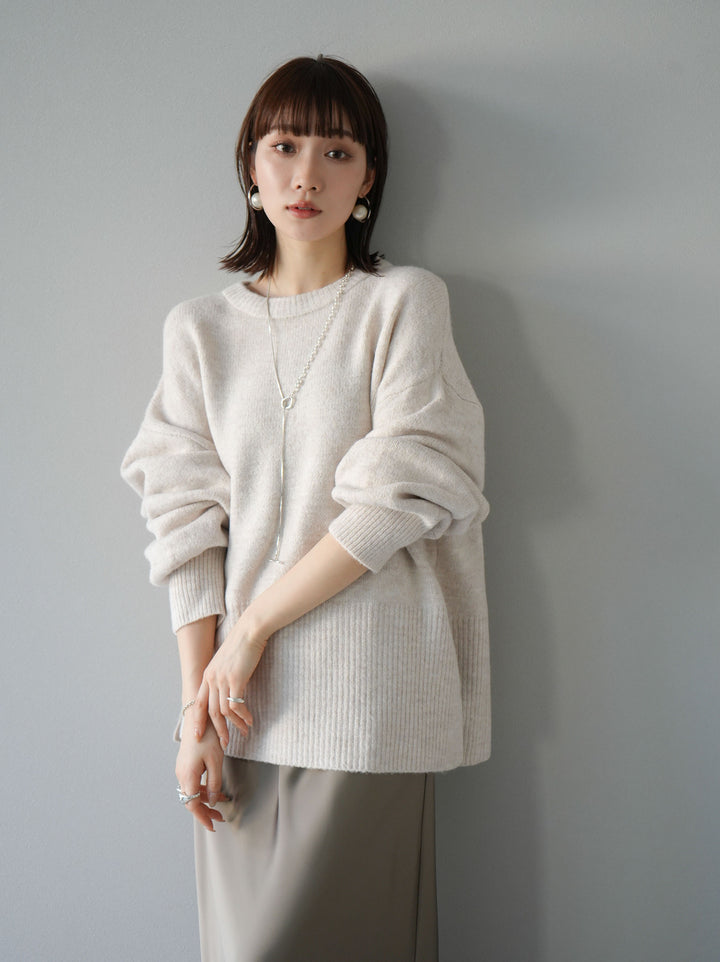 [予約]サイドスリットクルーネックニットプルオーバー/オートミール