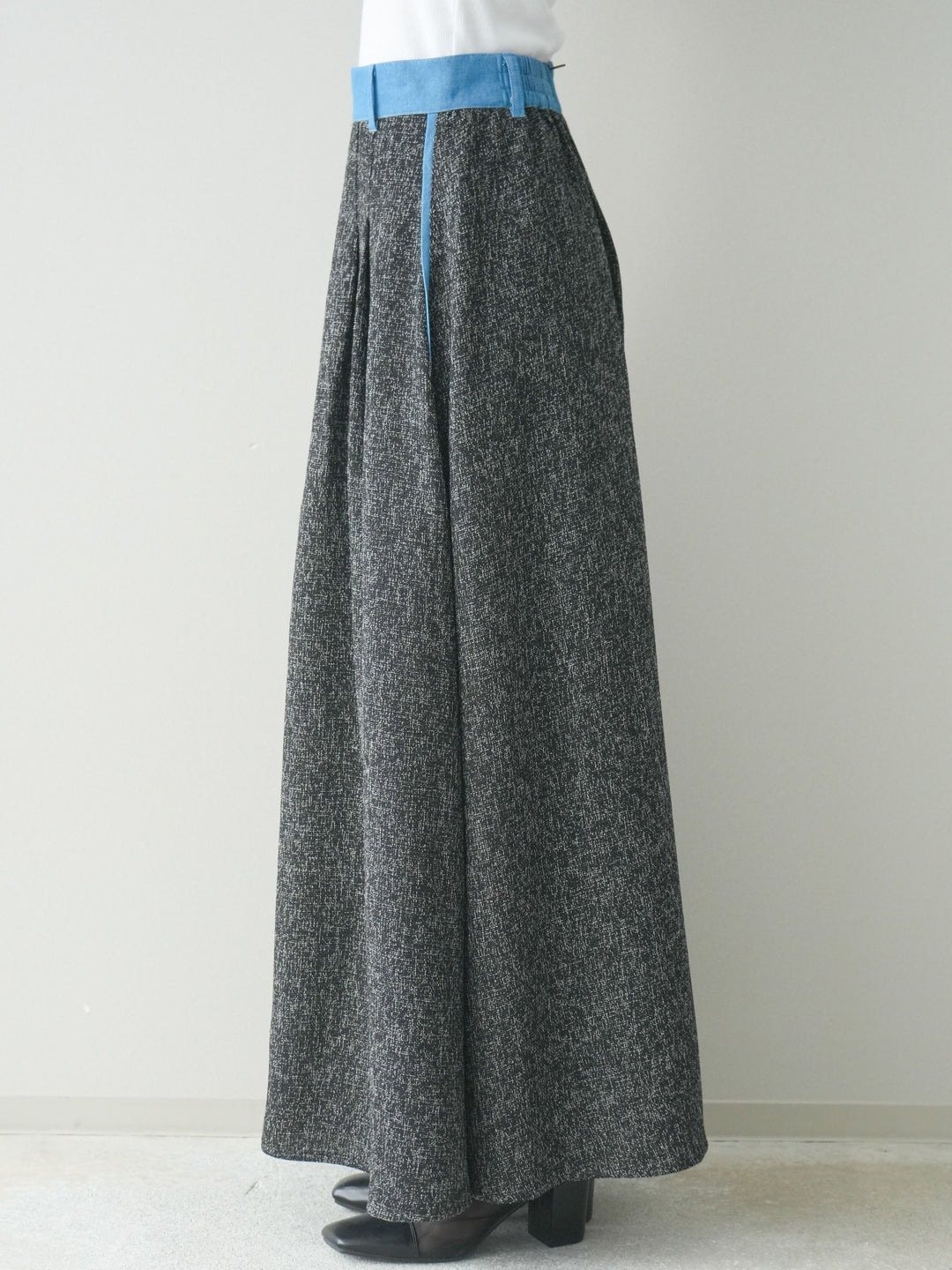 [予約]異素材サマーツイードタックフレアスカート/black