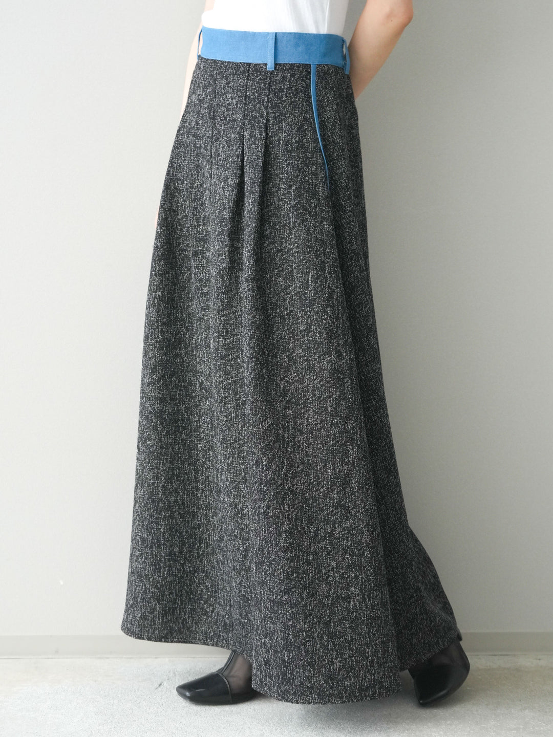 [予約]異素材サマーツイードタックフレアスカート/black