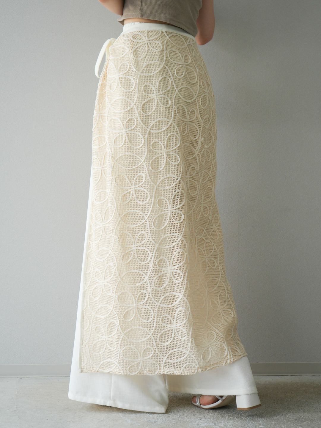 [予約]メッシュコード刺繍ラップスカート/アイボリー