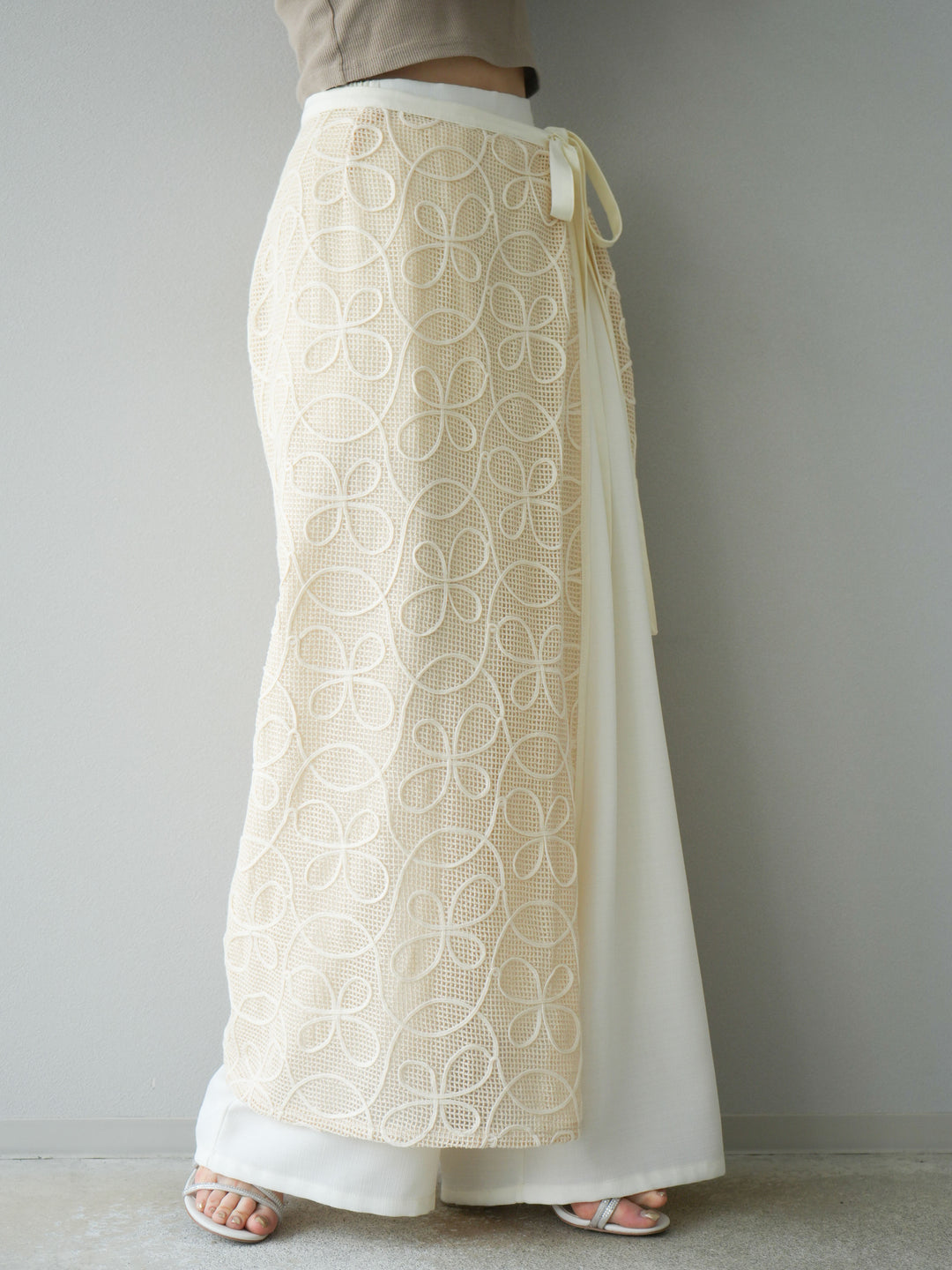 [予約]メッシュコード刺繍ラップスカート/アイボリー