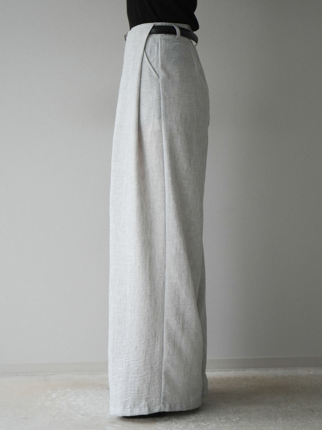 [予約]リネンライクベルト付タックループワイドパンツ/ライトグレー