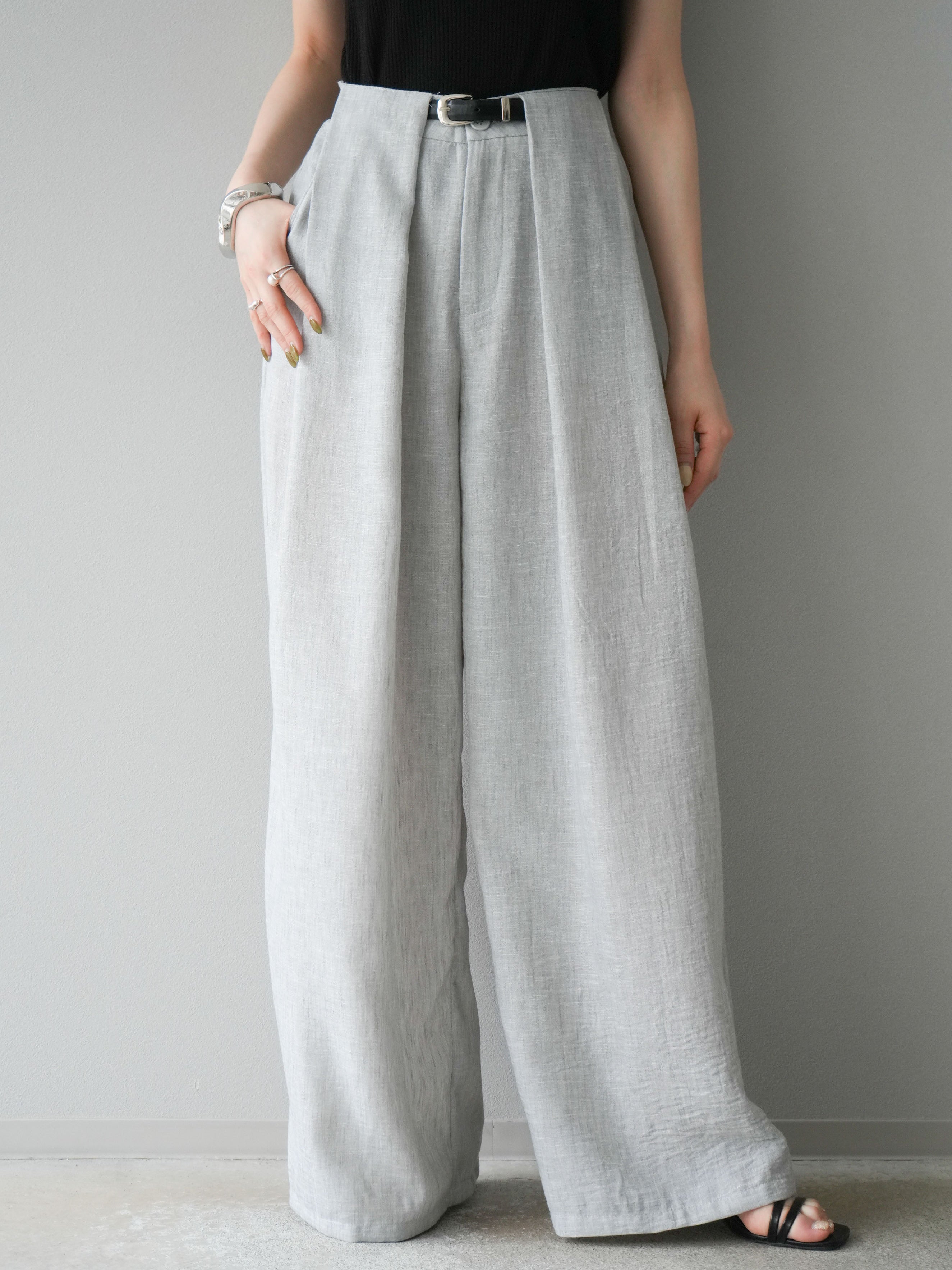 パンチパーマ lemaire グレー ベルト タックパンツ パンチパーマ lemaire グレー ベルト タックパンツ パンチパーマ