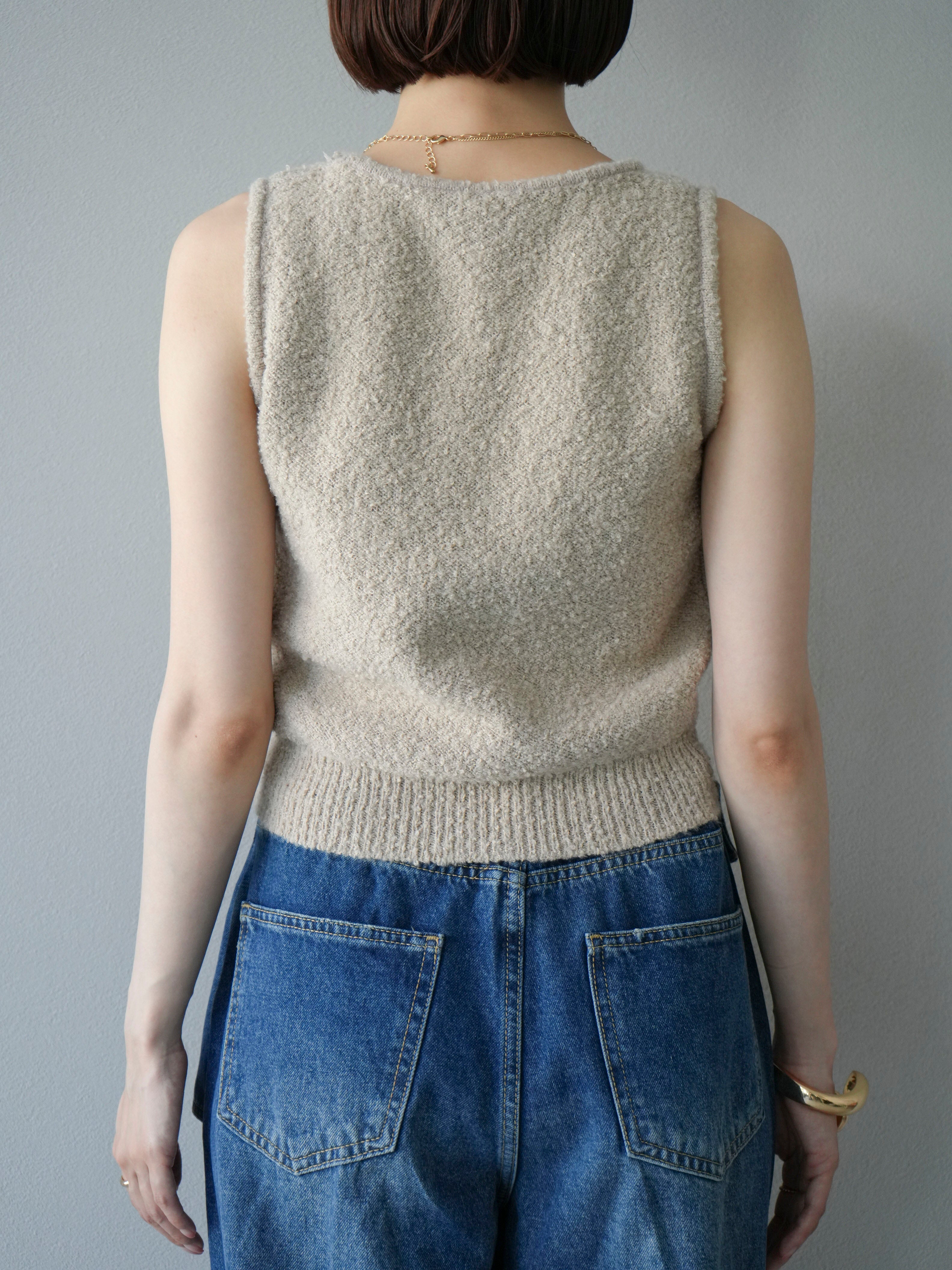 予約]ブークレニットタンクトップ/ベージュ – Lumier