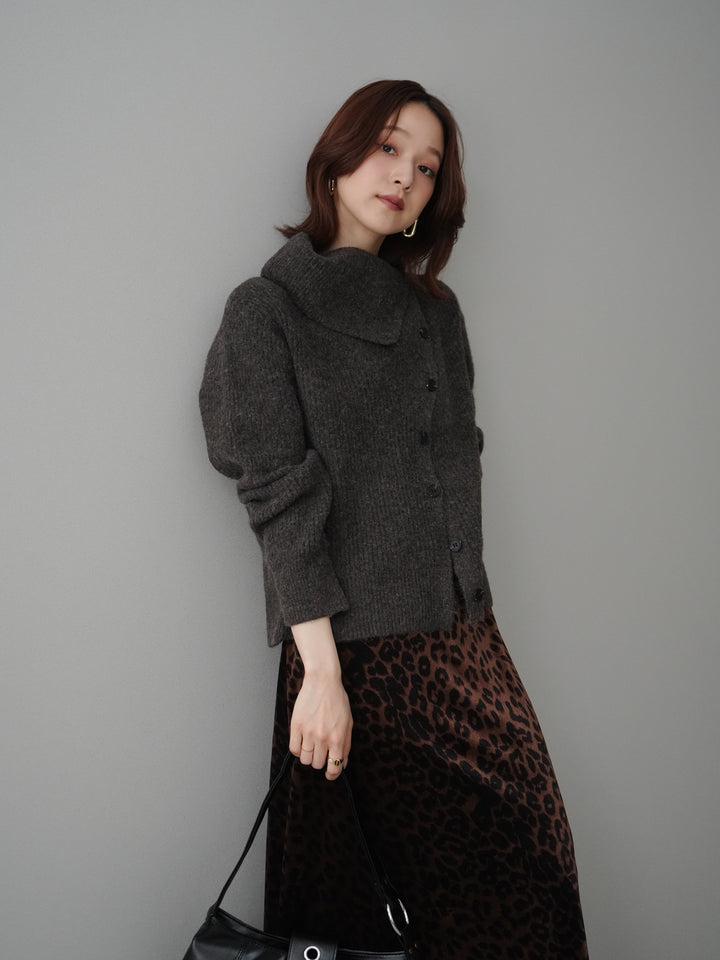 [SET]ハイネックデザインボタンニットカーディガン+レオパードベロアナロースカート(2set)