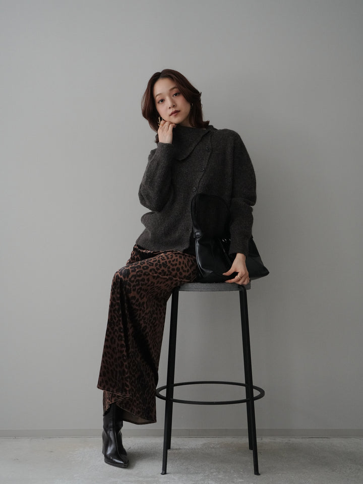 [SET]ハイネックデザインボタンニットカーディガン+レオパードベロアナロースカート(2set)