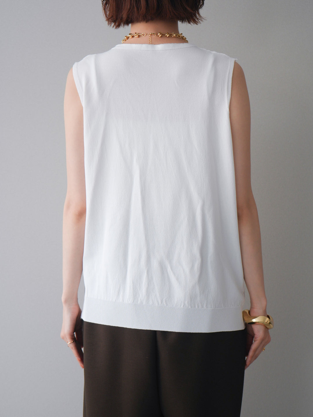 【預購】珍珠圖案V領針織上衣/白色