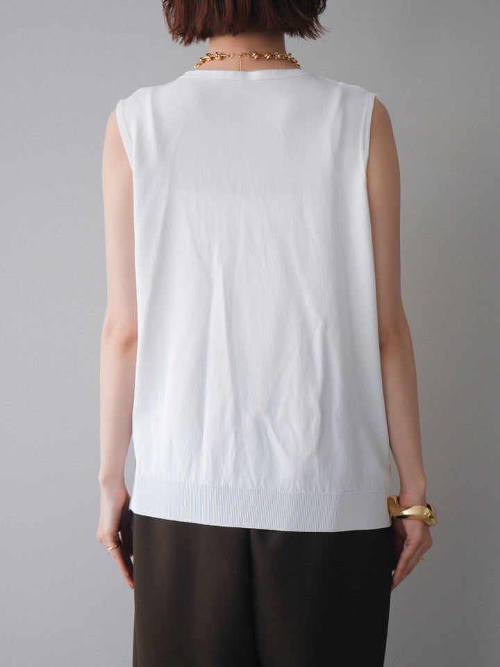 【預購】珍珠圖案V領針織上衣/白色