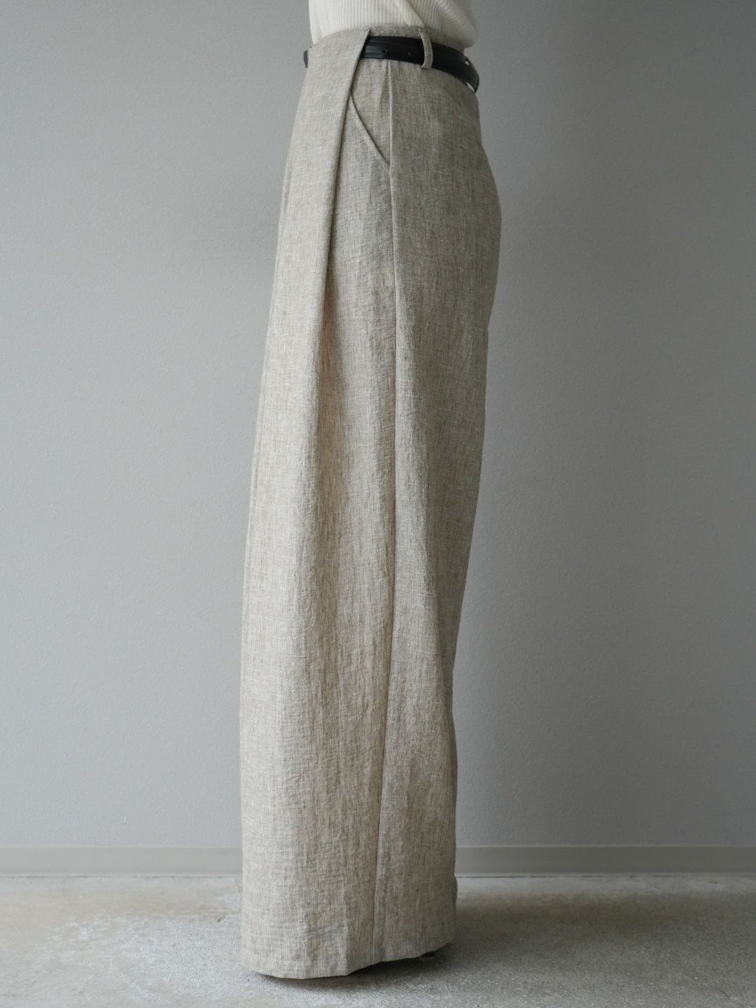 [予約]リネンライクベルト付タックループワイドパンツ/ベージュ