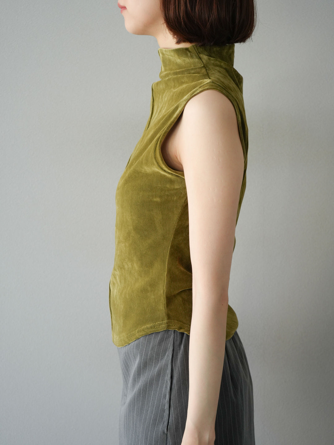 [予約]シアーベロアプチネックノースリーブトップス/カーキ