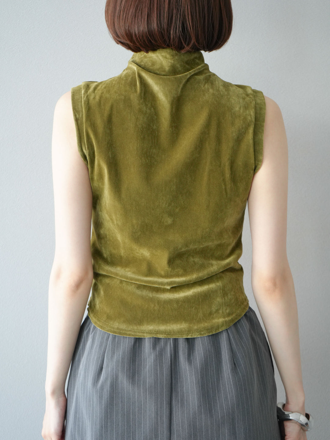 [予約]シアーベロアプチネックノースリーブトップス/カーキ