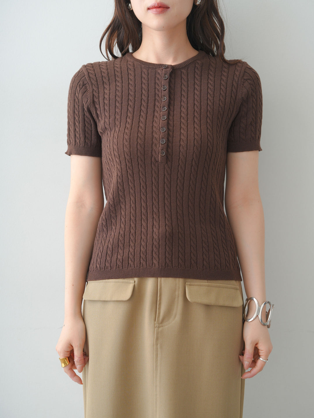 [予約]ヘンリーケーブルハーフニットトップス/brown
