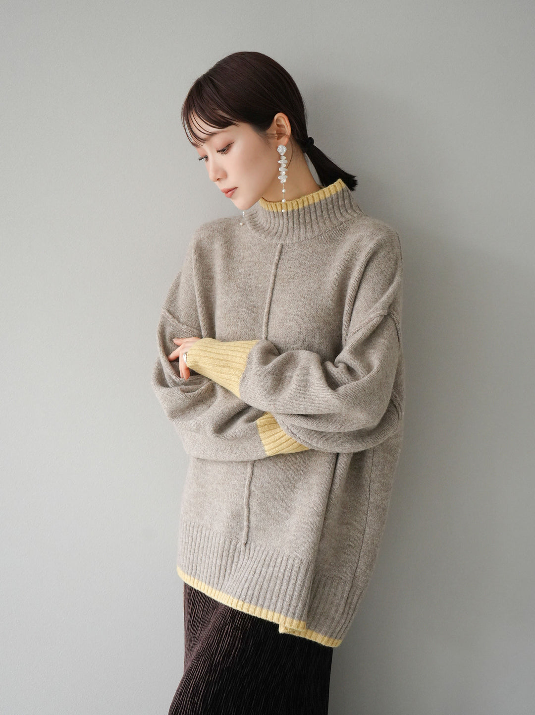 [予約]配色ハイネックニットプルオーバー/グレージュ