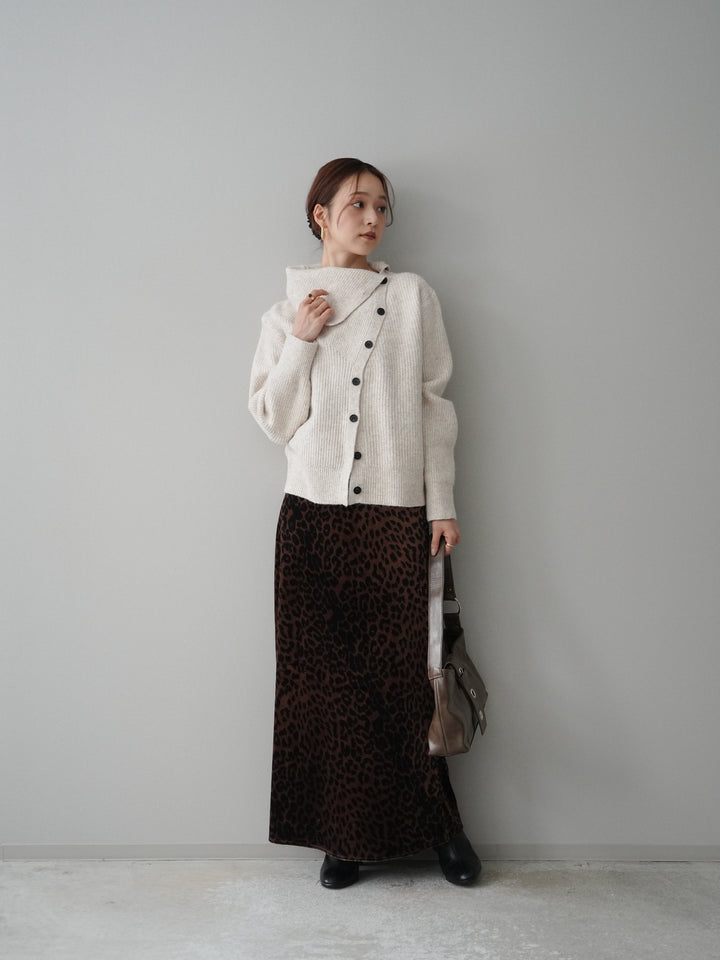[SET]ハイネックデザインボタンニットカーディガン+レオパードベロアナロースカート(2set)