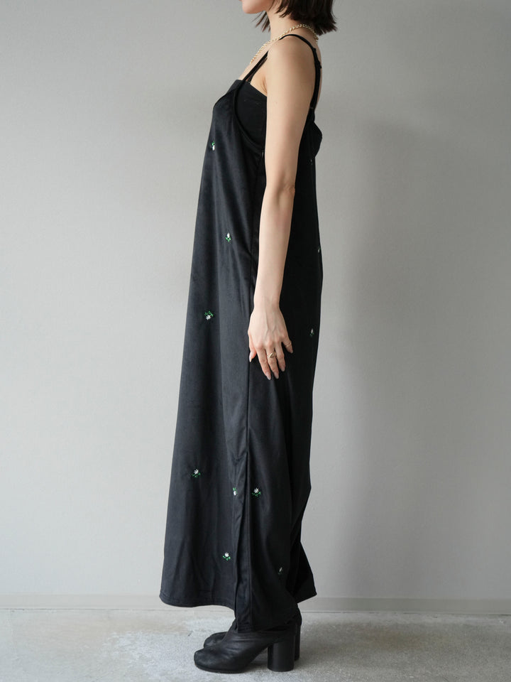 [予約]フラワー刺繍ベロアキャミワンピース/ブラック