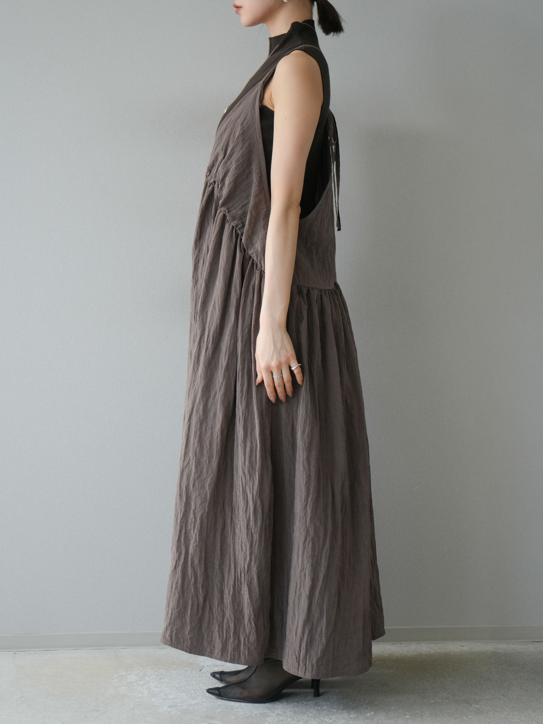 [予約]シボ加工シャイニーキャミワンピース/ブラウン