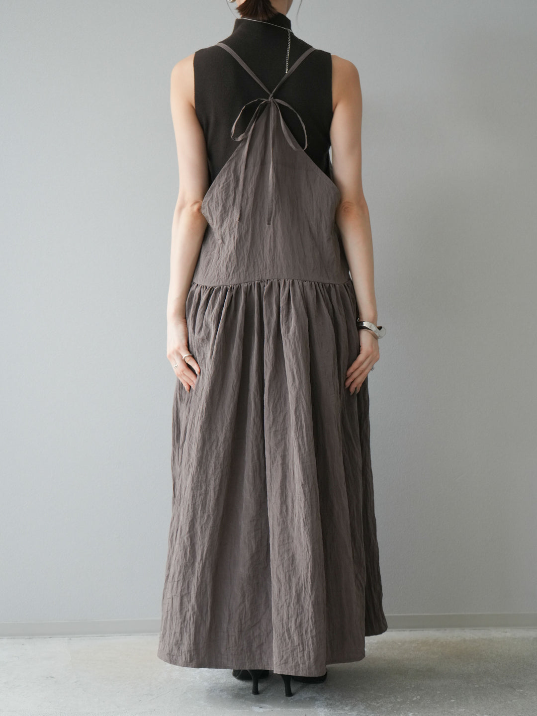 [予約]シボ加工シャイニーキャミワンピース/ブラウン