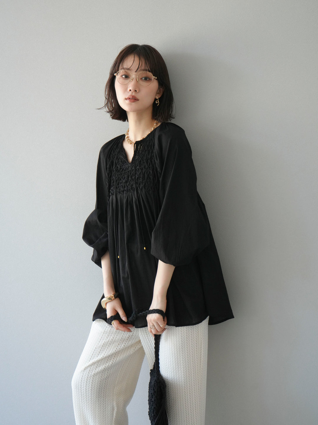 [予約]インド製キャンブリックボイル スモッキングブラウス/ブラック