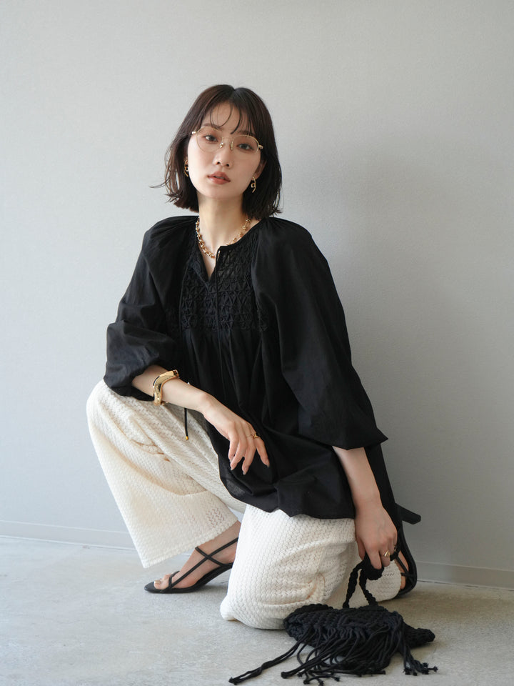 [予約]インド製キャンブリックボイル スモッキングブラウス/ブラック