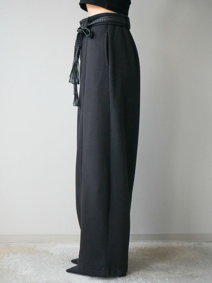[予約]ベルト付裏起毛センターシームカーブパンツ/black