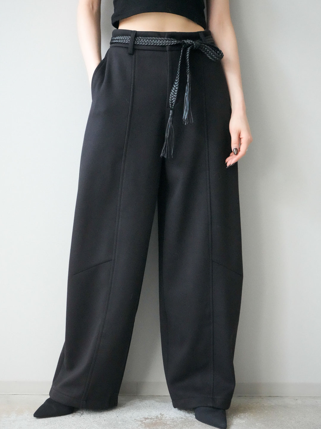 [予約]ベルト付裏起毛センターシームカーブパンツ/black