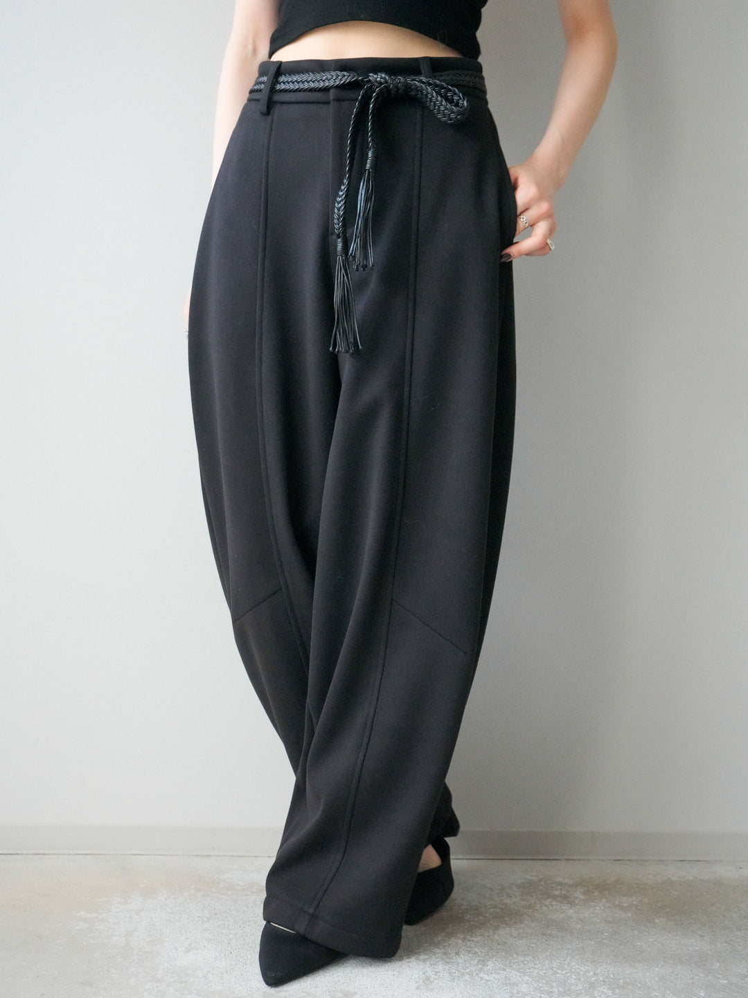 [予約]ベルト付裏起毛センターシームカーブパンツ/black