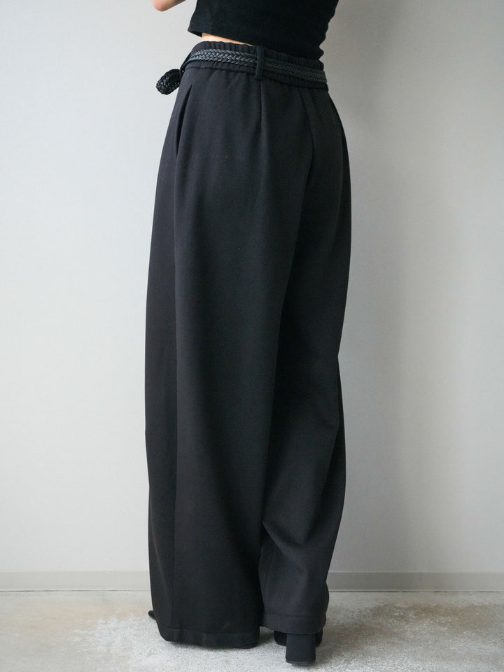 [予約]ベルト付裏起毛センターシームカーブパンツ/black
