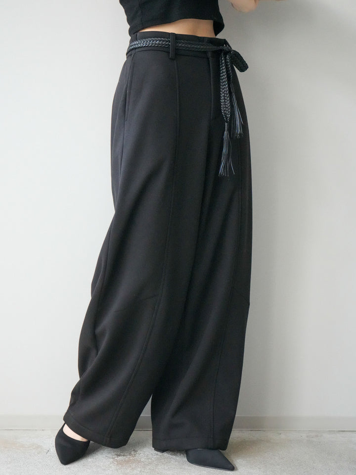 [予約]ベルト付裏起毛センターシームカーブパンツ/black