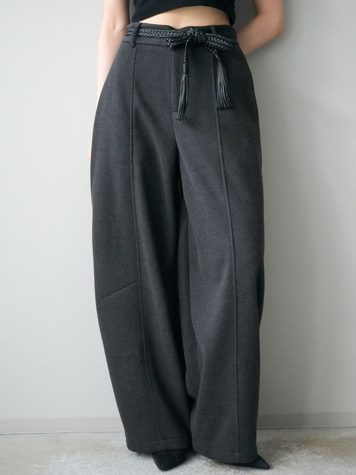 [予約]ベルト付裏起毛センターシームカーブパンツ/charcoal