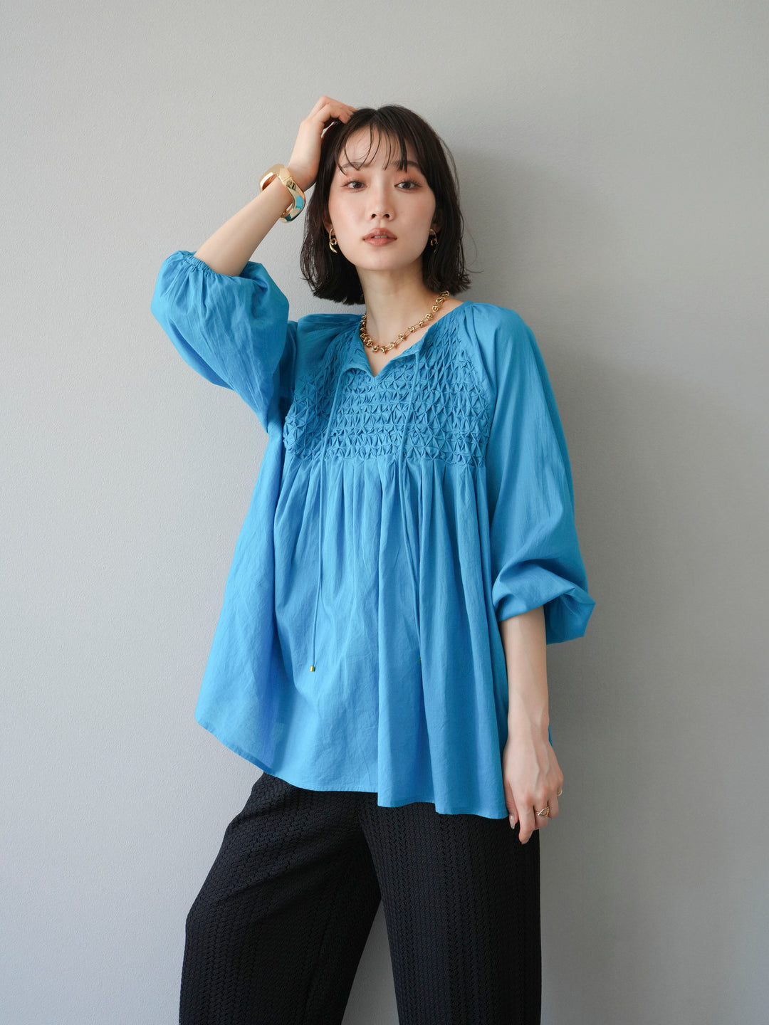 [予約]インド製キャンブリックボイル スモッキングブラウス/ブルー