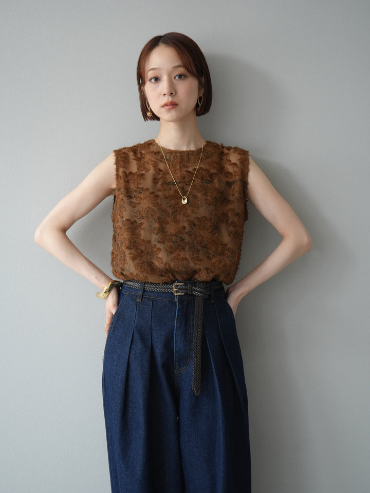 [予約]ニュアンスフリンジジャガードノースリーブブラウス/ブラウン
