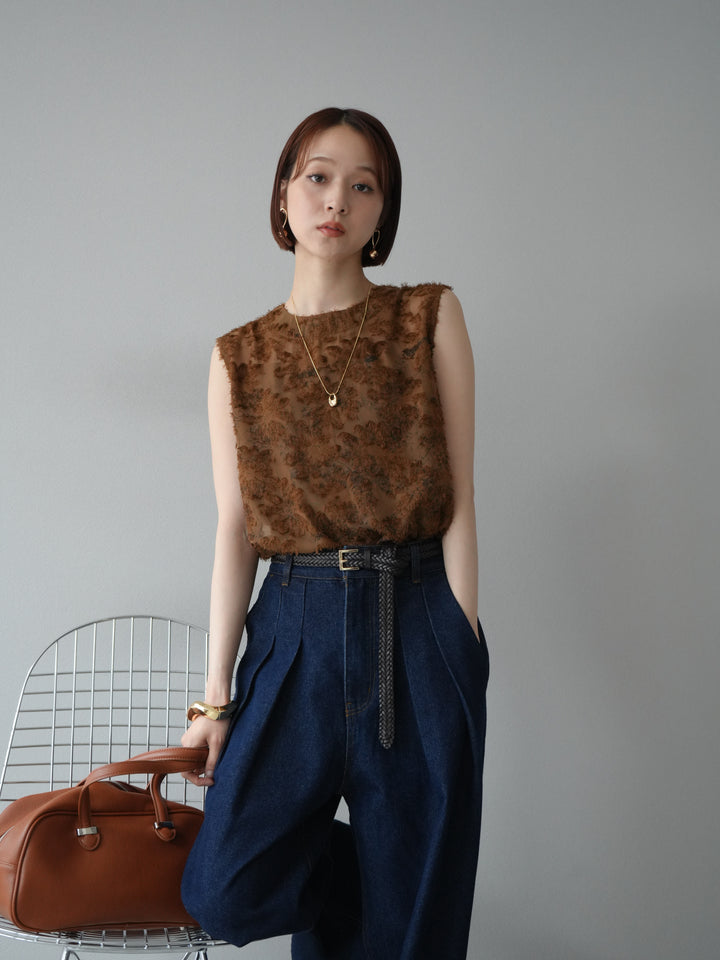 [予約]ニュアンスフリンジジャガードノースリーブブラウス/ブラウン