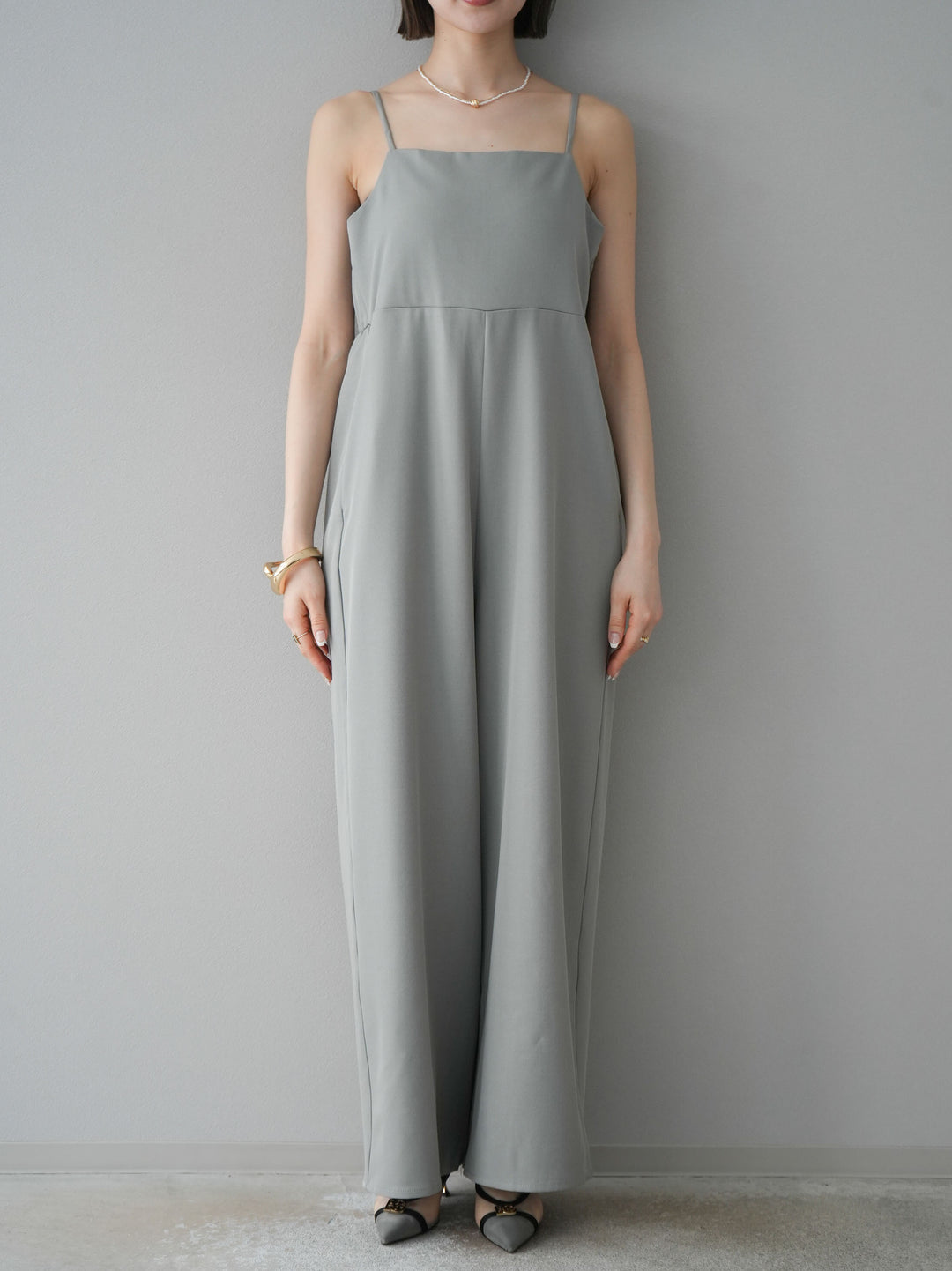 [預訂] 薄紗荷葉邊背心 x 連身套裝/灰色