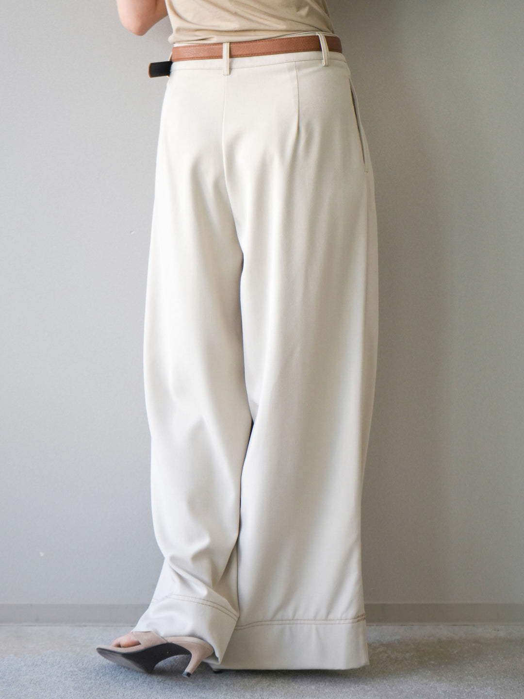[予約]配色ステッチワイドタックパンツ/beige