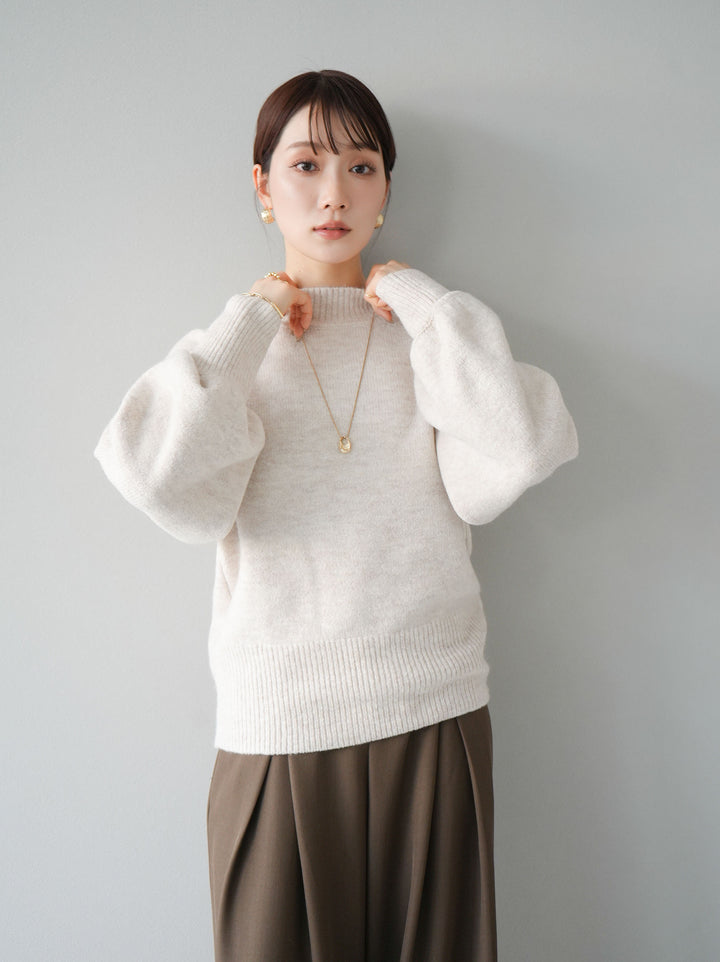 [予約]ボリュームスリーブプチネックニットプルオーバー/オートミール