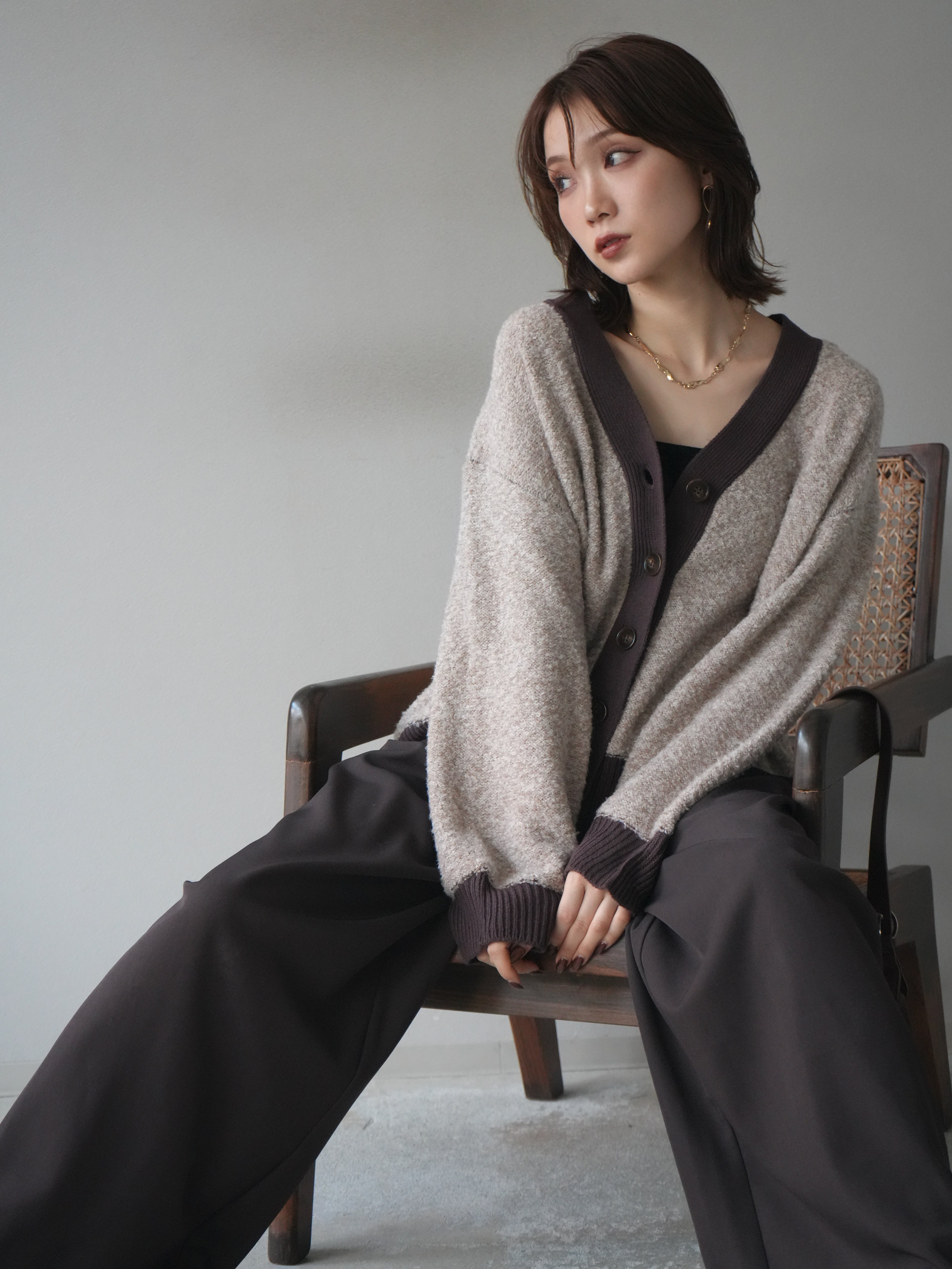 予約]ブークレバイカラーニットカーディガン/beige – Lumier