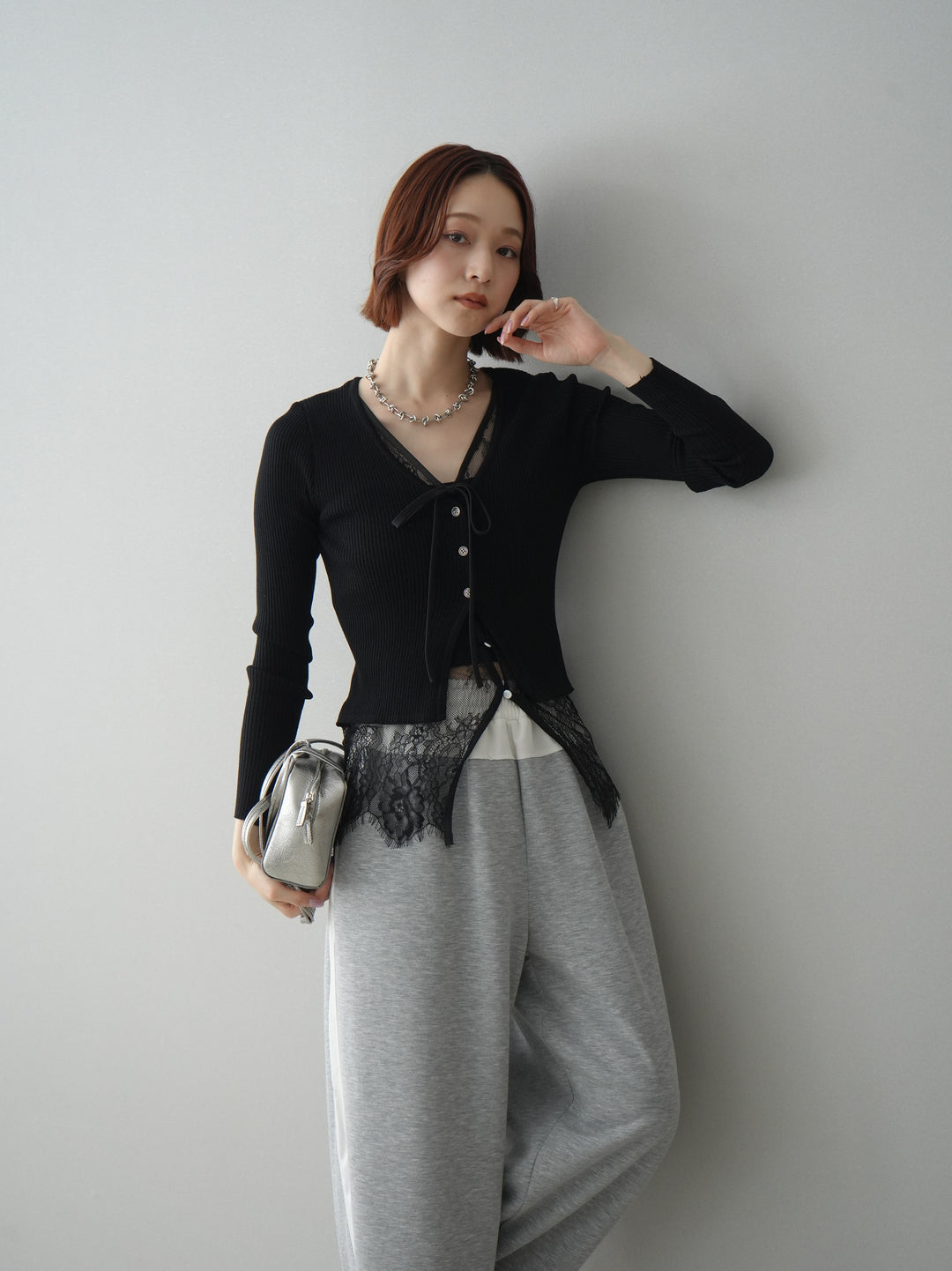 [SET]フロントリボン裾レースリブニットトップス+バイカラー異素材サイドラインライトポンチパンツ(2set)