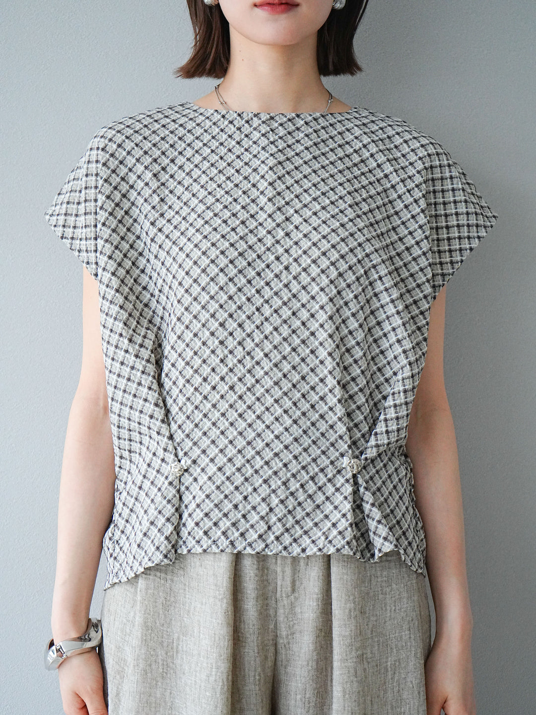 [予約]チェック柄タックデザインフレンチスリーブトップス/ブラック