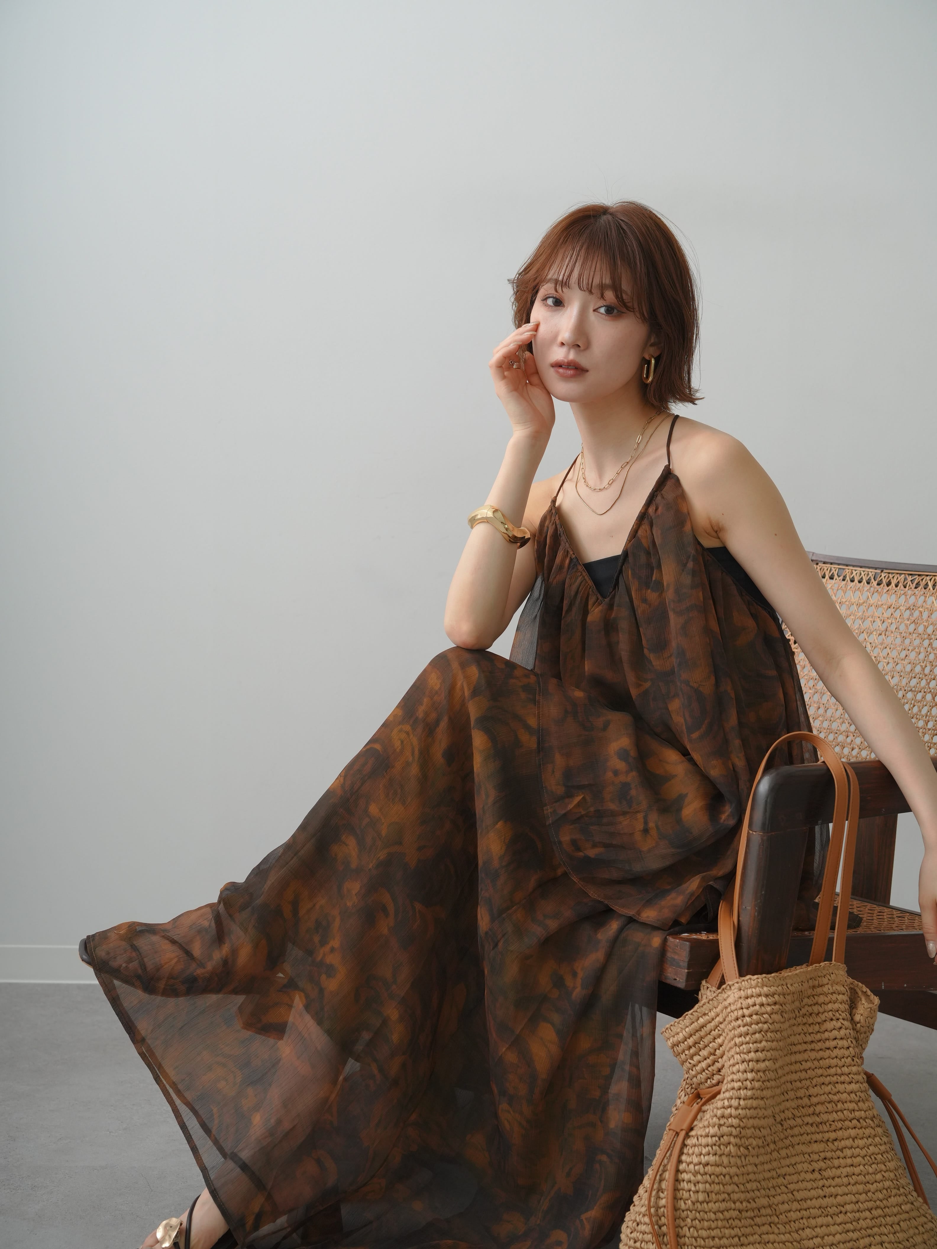 予約]フラワーニュアンス柄ワイヤーシアーフレアキャミソール/brown