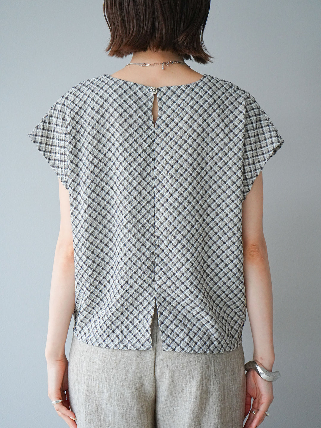 [予約]チェック柄タックデザインフレンチスリーブトップス/ブラック