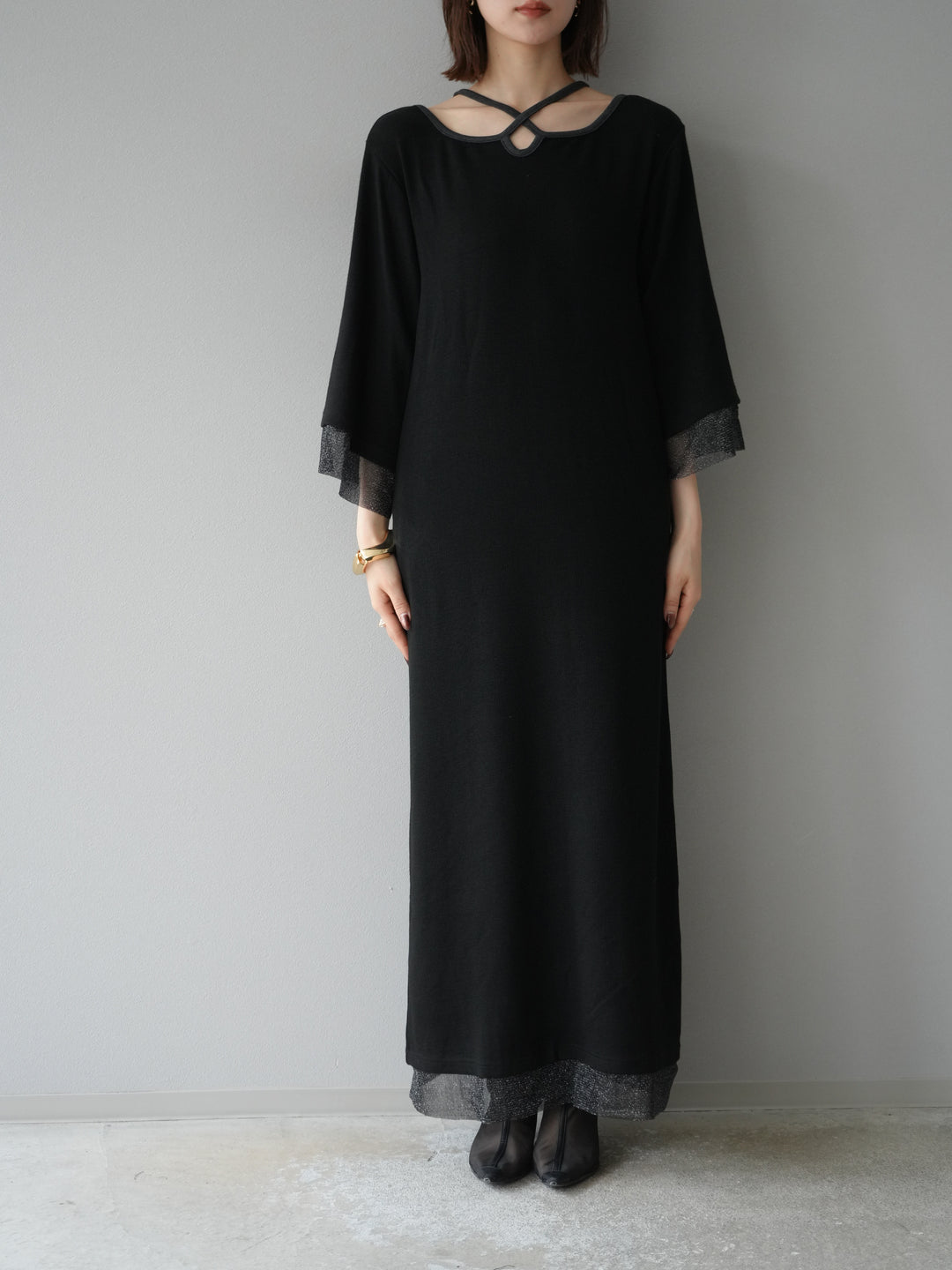 [予約]デザインネックラメシアー切替ニットワンピース/ブラック
