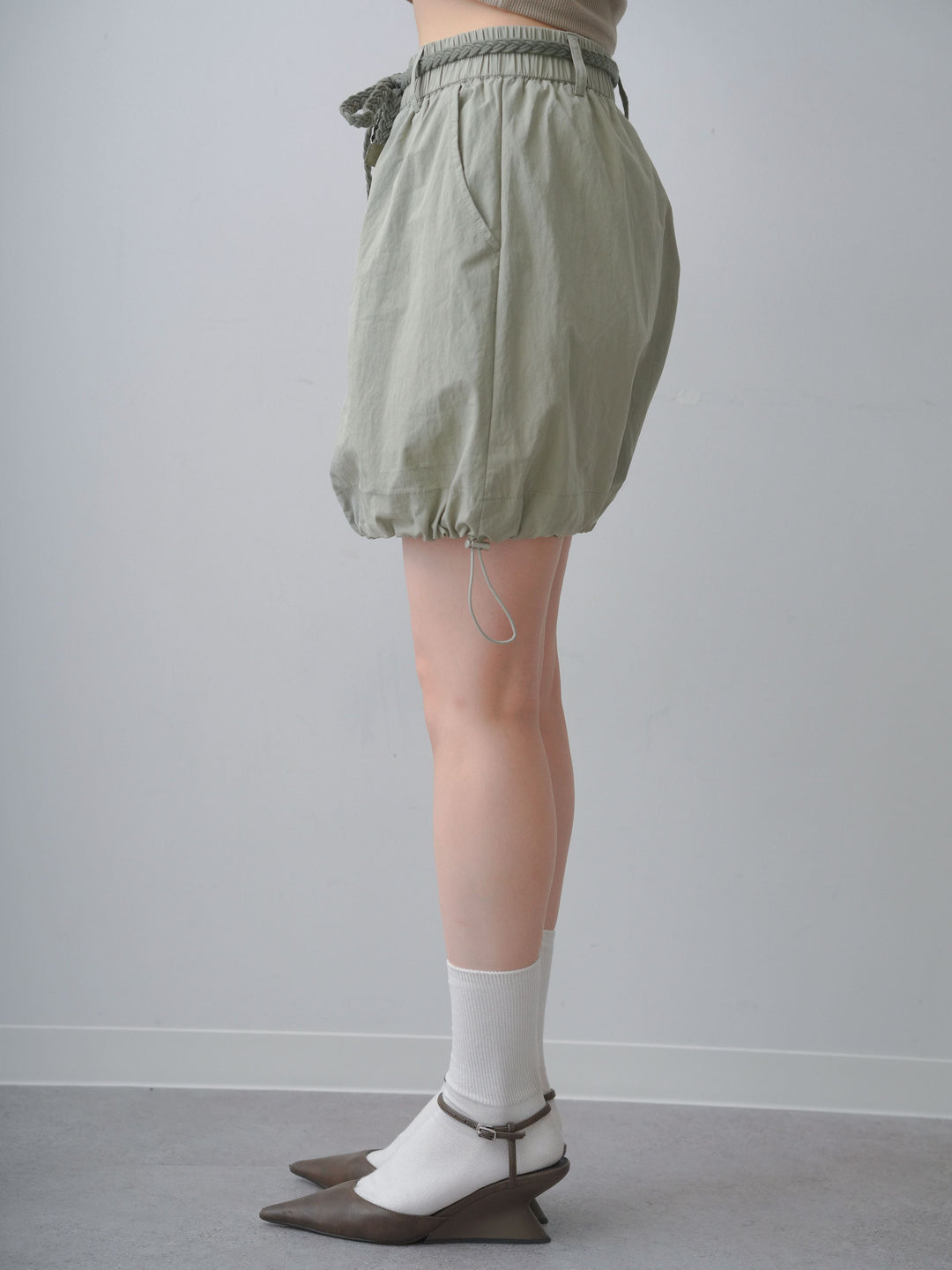 [予約]ベルト付ドローコードバルーンミニスカート/khaki